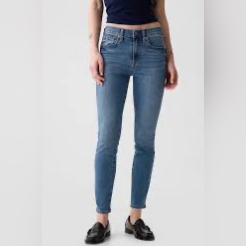 GAP Women's Skinny Jeans in Blue